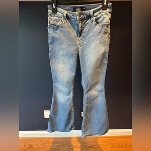 Hollister High-Rise Flare jeans sz 6 Short